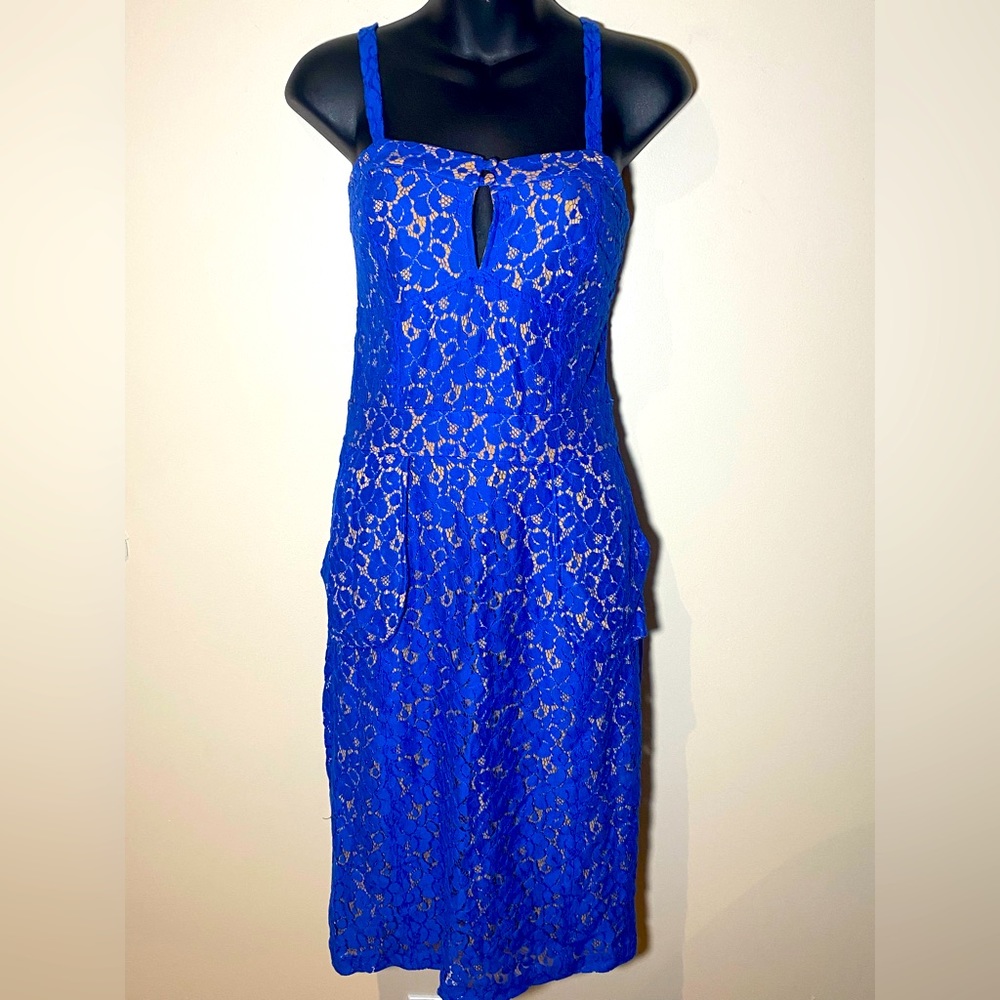 Lace dress